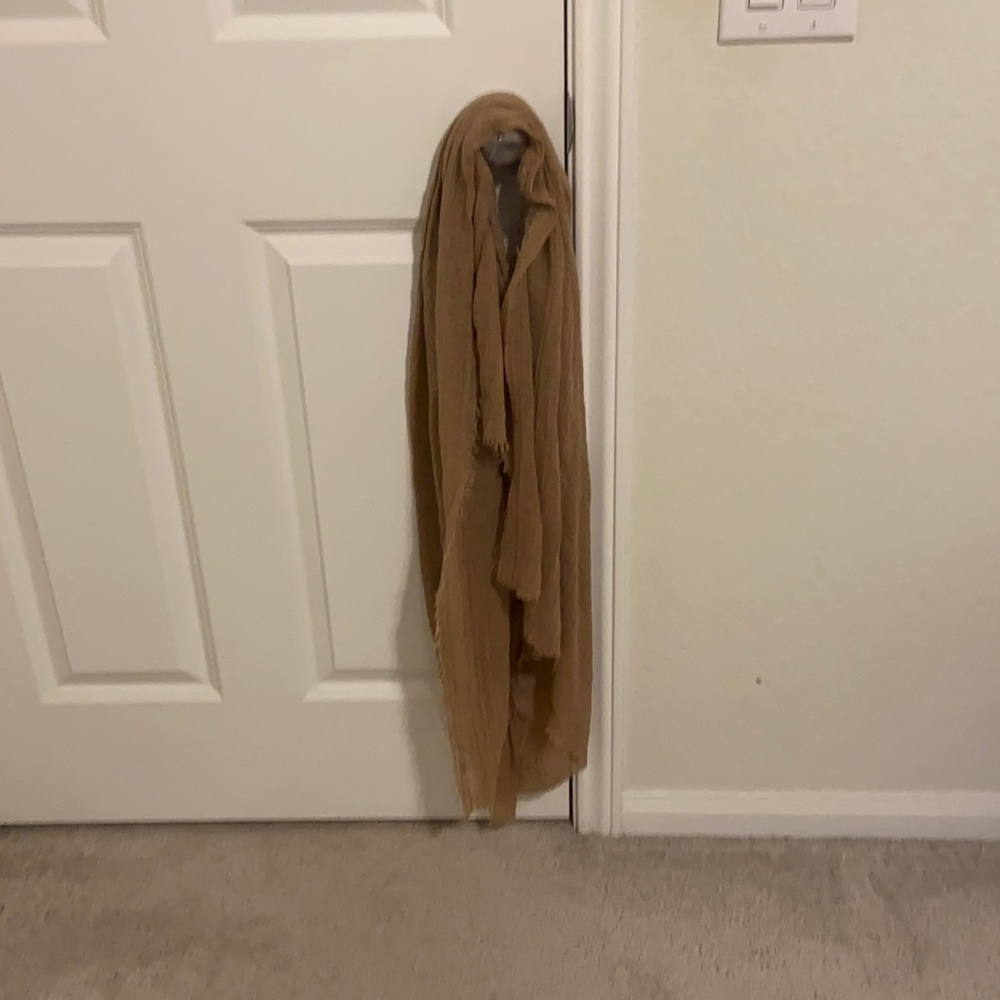 Brown crinkle hijab